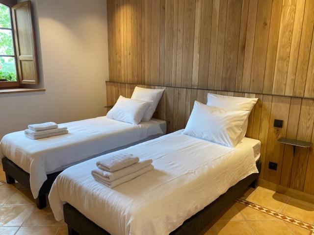 Domaine De Cazal - Chambres D'Hotes Avec Piscine Au Coeur De 26 Hectares De Nature Preservee 圣西普里安 客房 照片